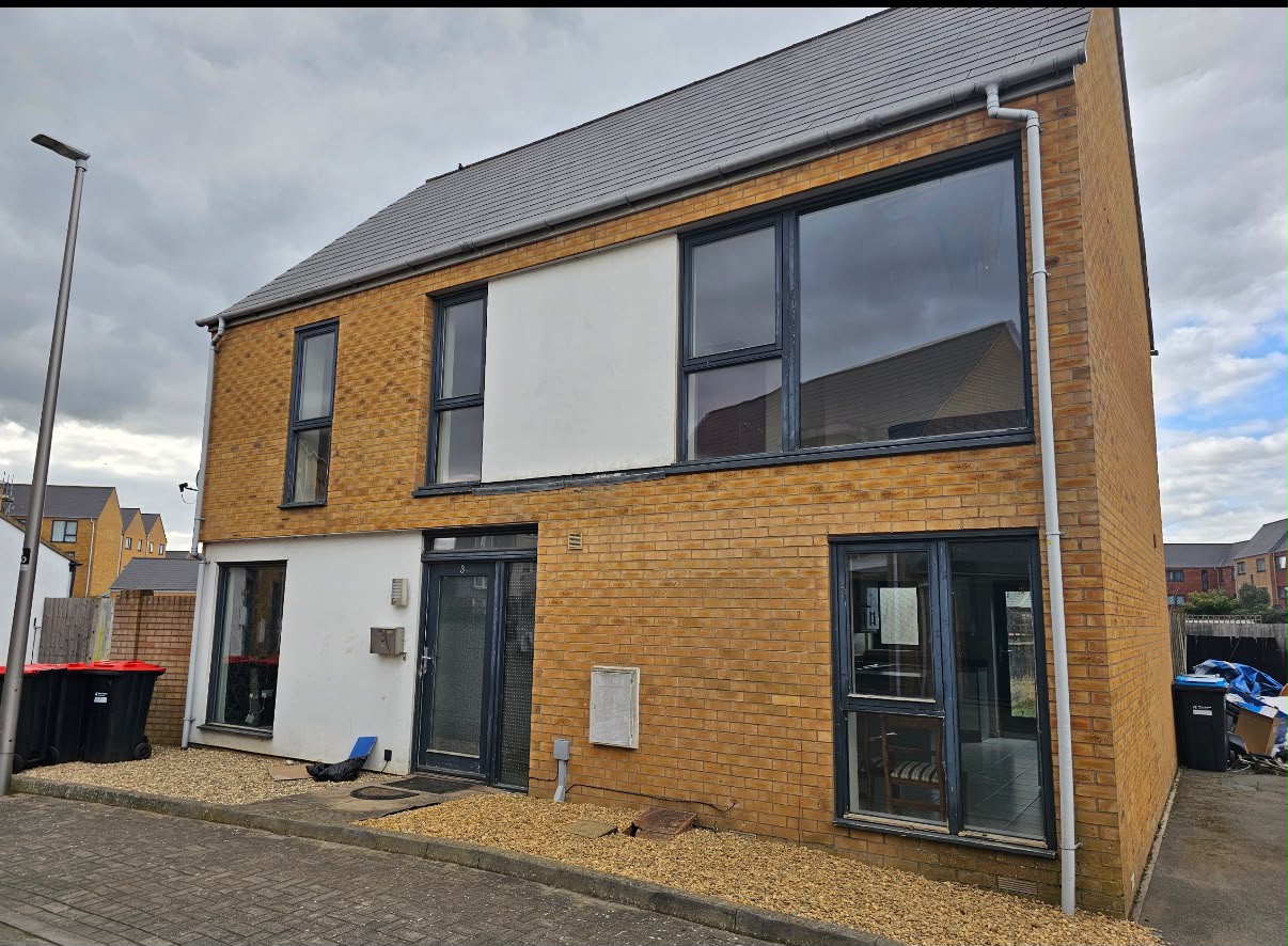 Four bedroom existing C2 property in Milton Keynes, photograph 1 of 1